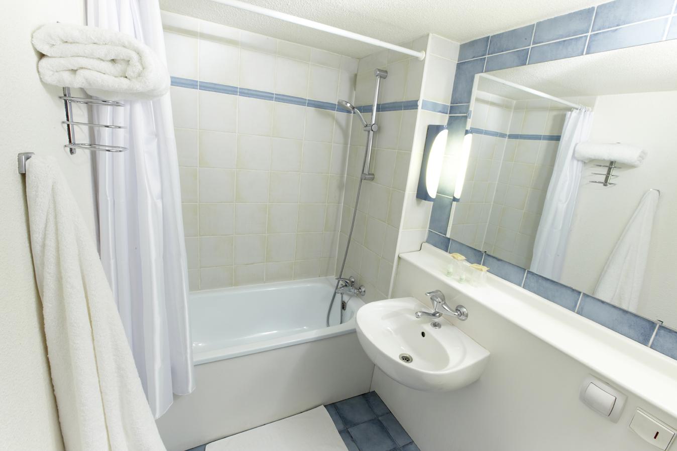 Kyriad Chateauroux - Saint-Maur Zimmer foto