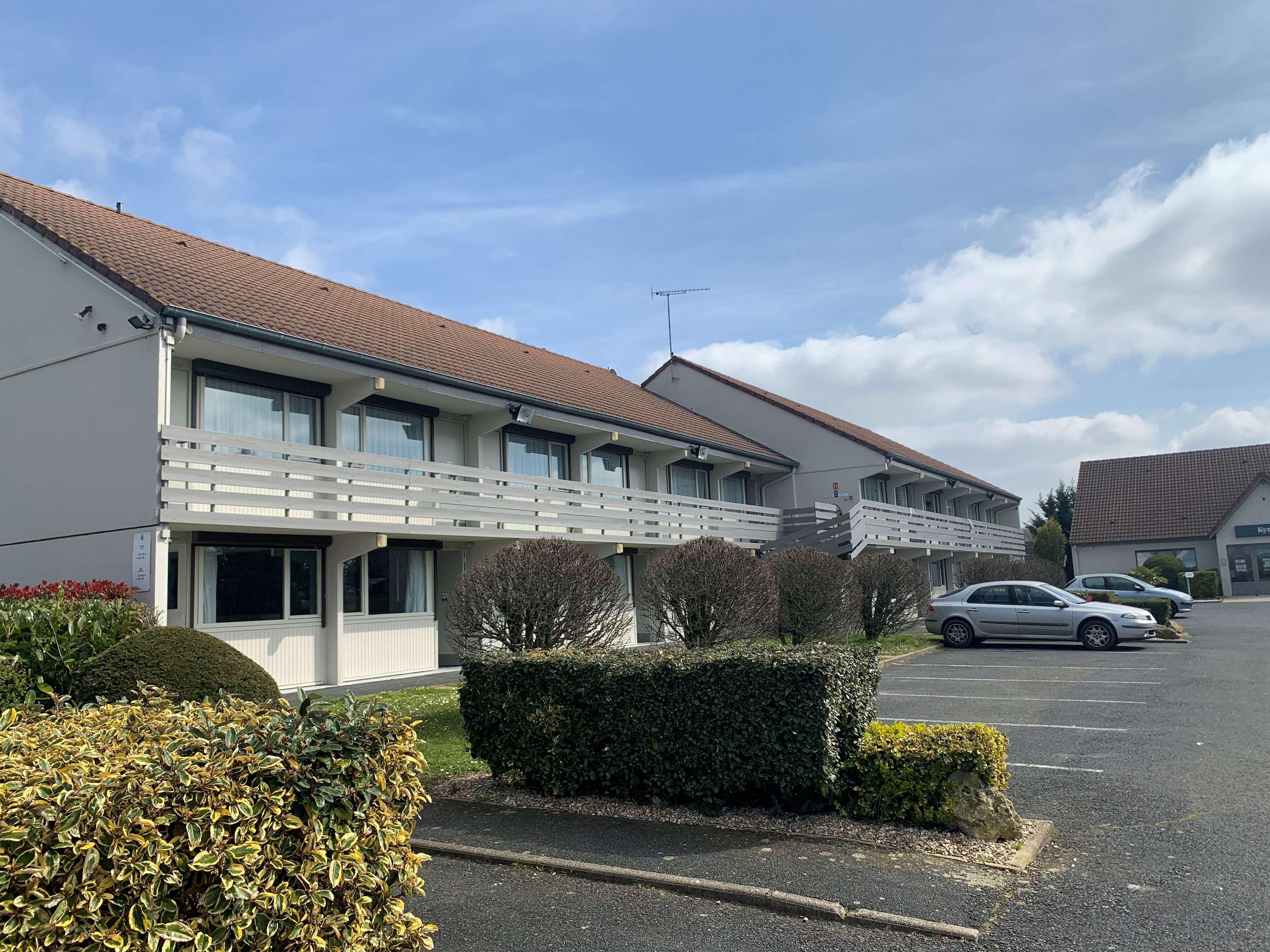 Kyriad Chateauroux - Saint-Maur Exterior foto